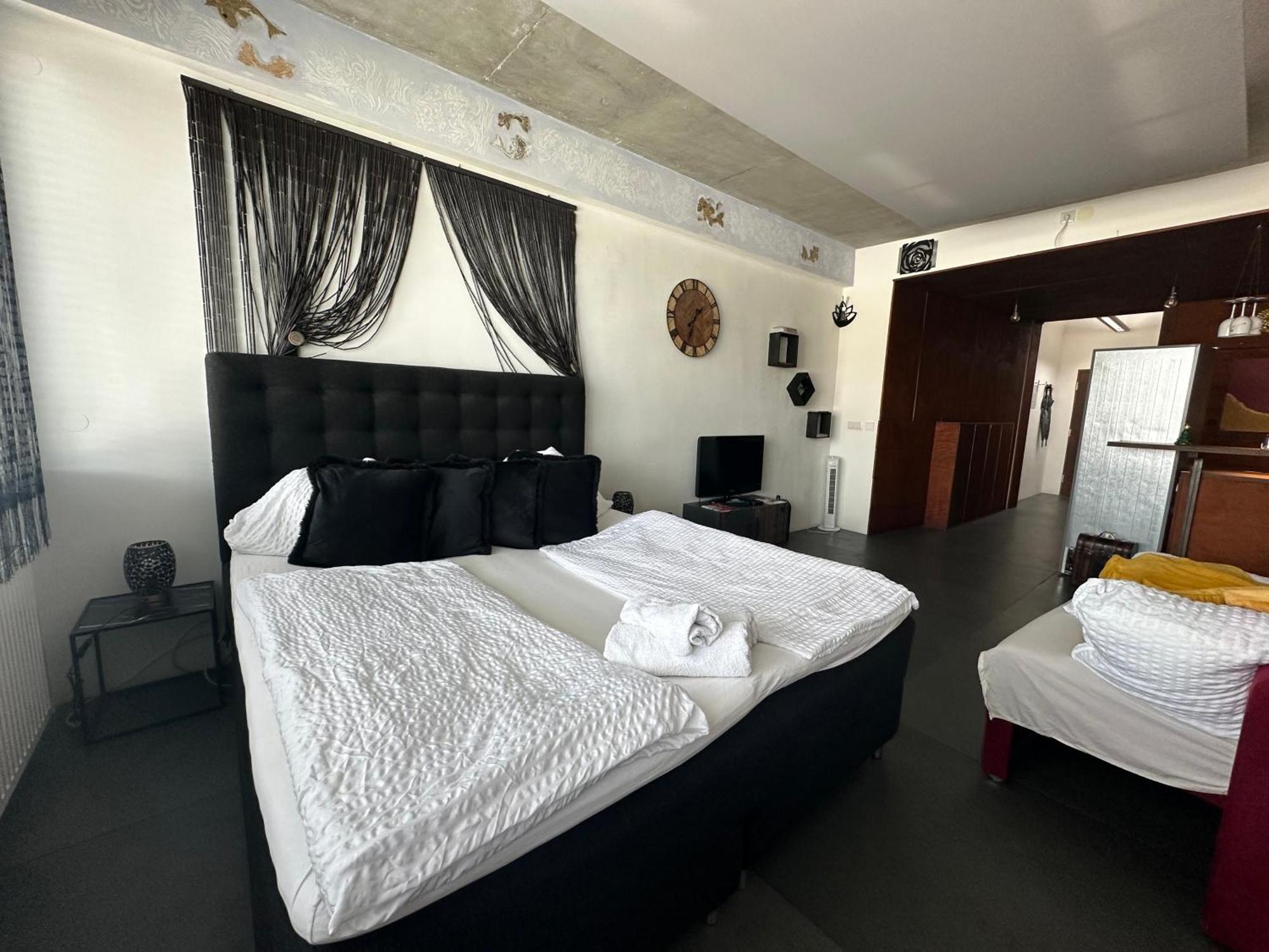 Apartment Am Schwedenplatz เวียนนา ภายนอก รูปภาพ